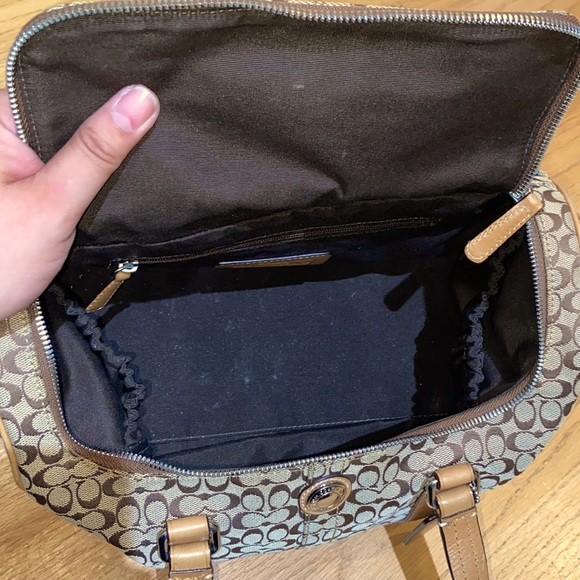 ⭐️Coach monogram signature purse/travel bag!!⭐️ - Picture 6 of 7